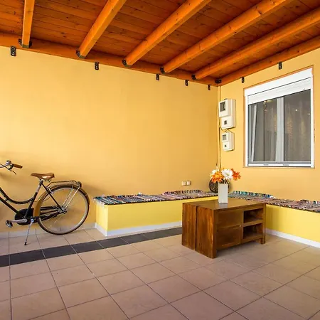 Marina's Cozy House Is Located In A Quiet Neighborhood In Rhodos Center. Σπίτι διακοπών Rhodes City