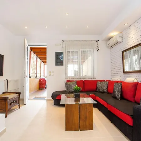 Marina's Cozy House Is Located In A Quiet Neighborhood In Rhodos Center. Rhodes City